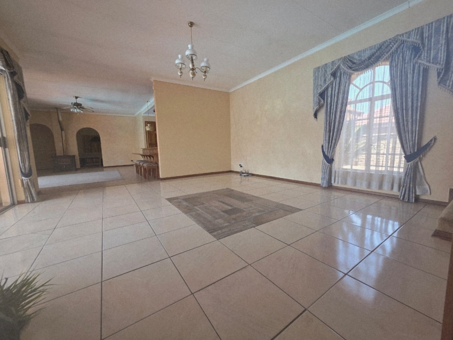 4 Bedroom Property for Sale in Van Der Hoff Park North West